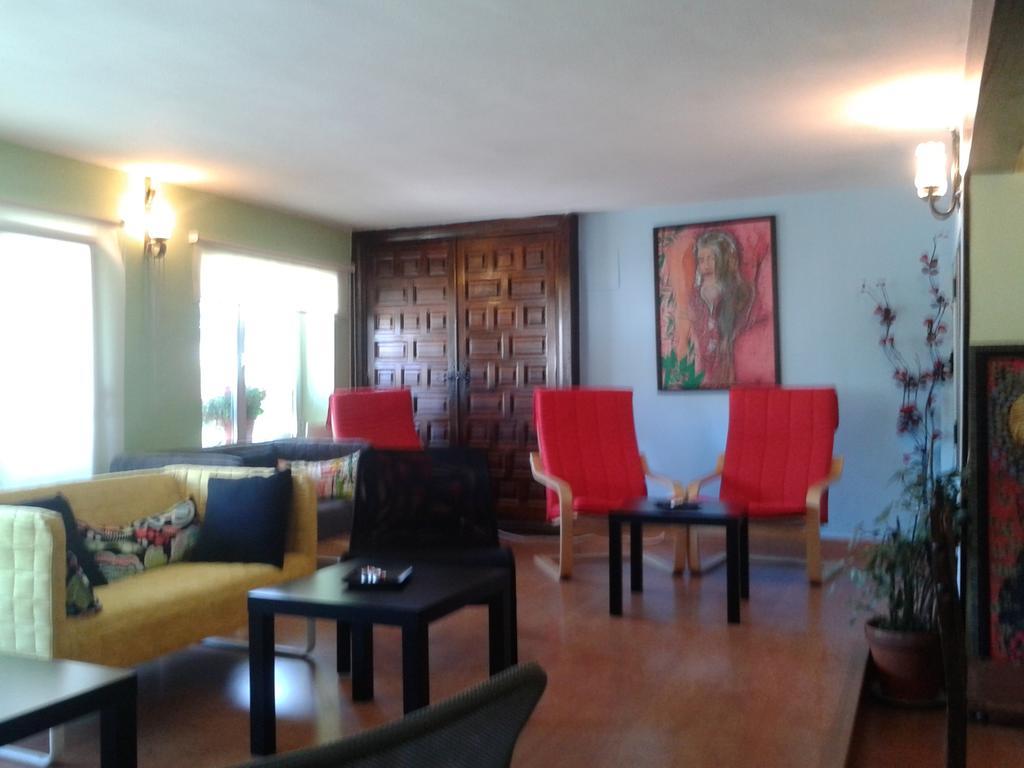Hostal "Los Chanos El Ruso" Galende Exterior foto
