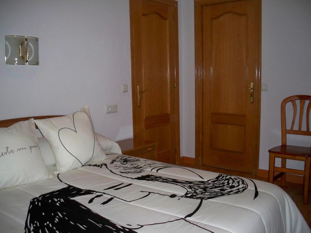 Hostal "Los Chanos El Ruso" Galende Exterior foto